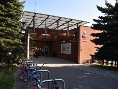 Samorządowe Przedszkole nr 10, ul. Strąkowa 7 - remont schodów zewnętrznych wraz z remontem chodnika przy zapleczu kuchennym