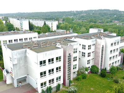 Szkoła Podstawowa z Oddziałami Integracyjnymi nr 162, ul. Stojałowskiego 31 - remont schodów zewnętrznych