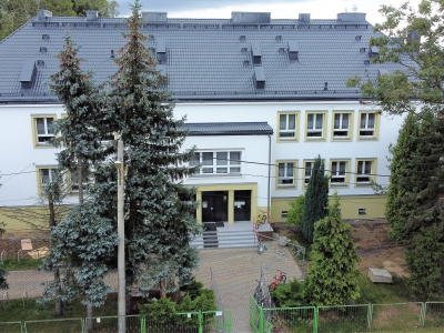 Szkoła Podstawowa nr 74, ul. Branicka 26 - wymiana ogrodzenia-etap, inne prace remontowe 