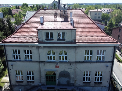 Szkoła Podstawowa nr 62, ul. Ćwikłowa 1 - remont podbitki dachu